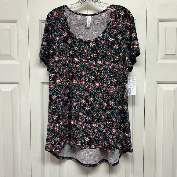 LuLaRoe Tops - LuLaRoe Top (Classic T-XL)